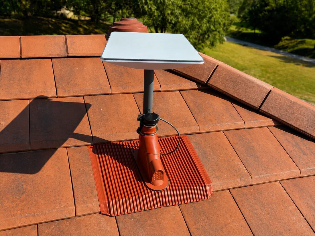 Installation d'un kit Starlink sur toit, zone blanche en Drôme et Vercors